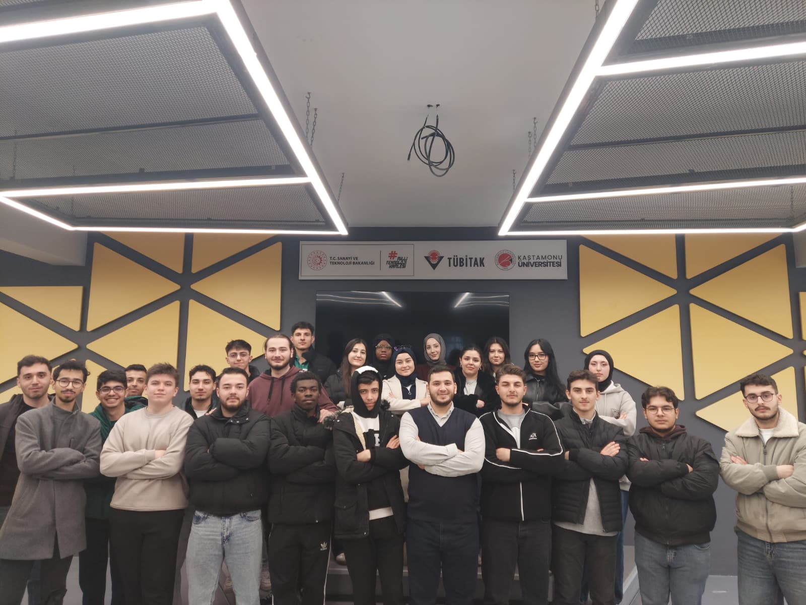 Milli Teknoloji Atölyesi’nde Geleceğin Mühendisleri İçin İlk Laboratuvar Uygulaması Yapıldı